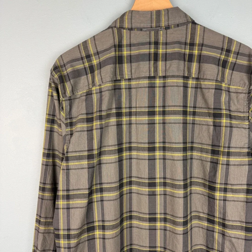 Mountain‎ Hardwear Men's Large Gray Yellow Plaid Long Sleeve Button Up Shirt